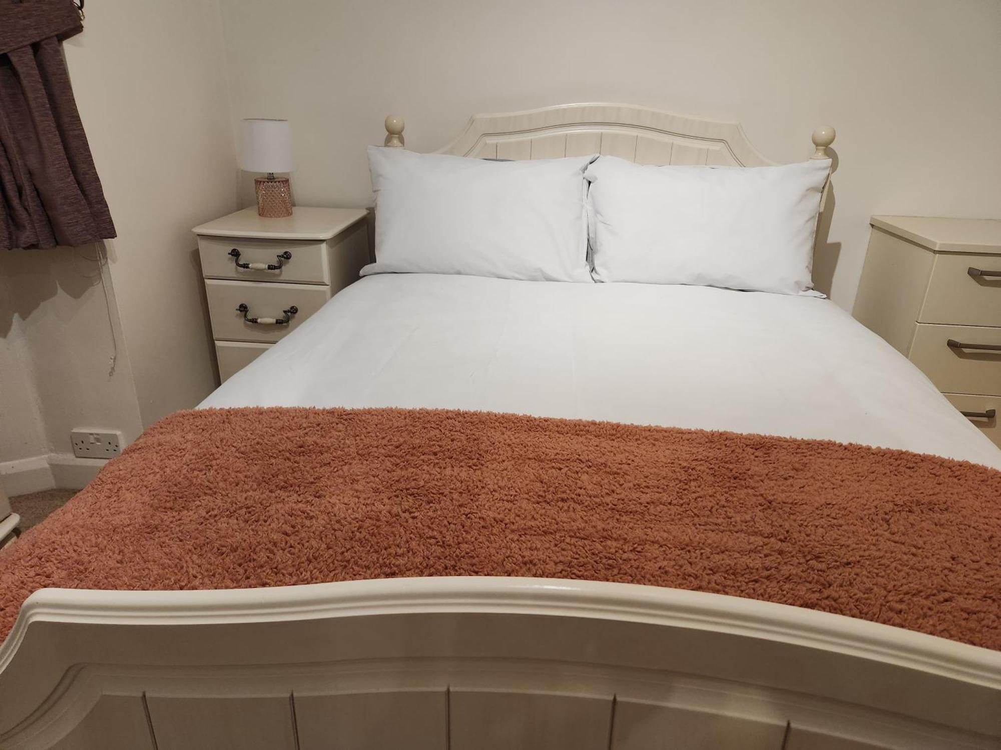 Elmdon House With 4 Spacious Bedrooms To Choose Birmingham Dış mekan fotoğraf