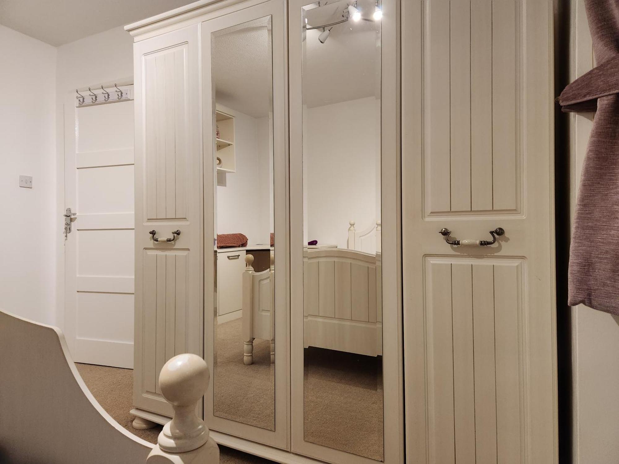 Elmdon House With 4 Spacious Bedrooms To Choose Birmingham Dış mekan fotoğraf