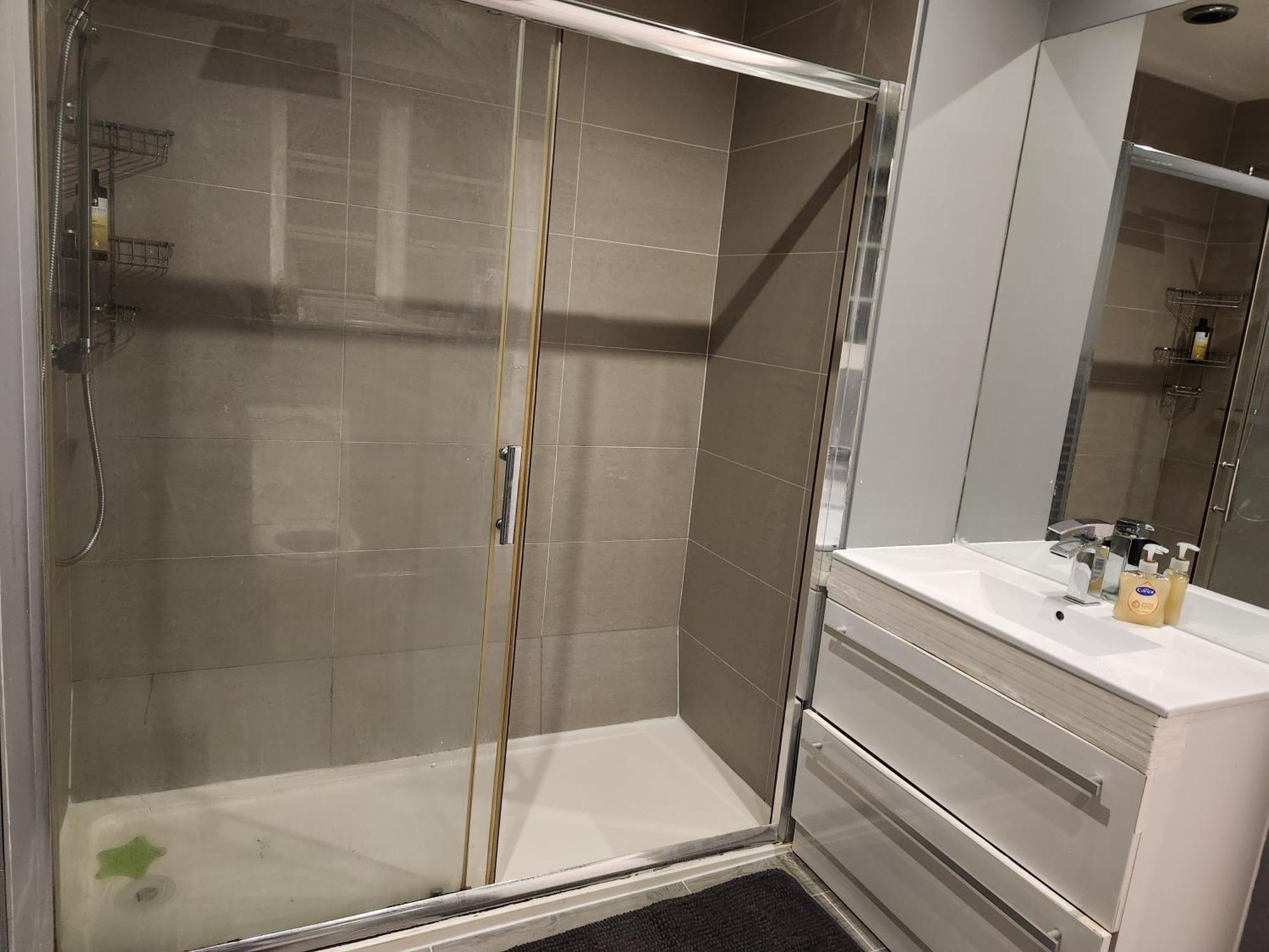 Elmdon House With 4 Spacious Bedrooms To Choose Birmingham Dış mekan fotoğraf