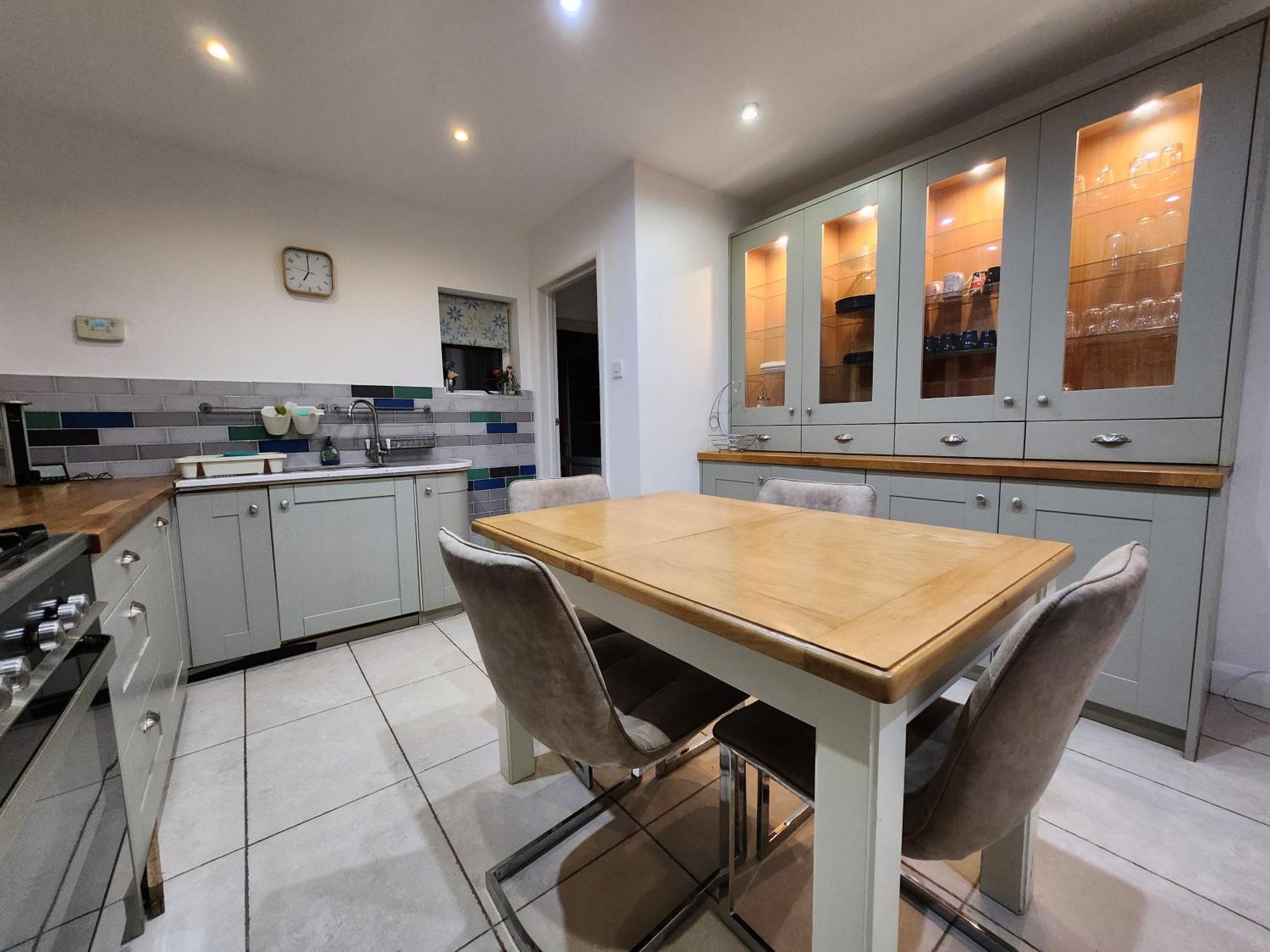 Elmdon House With 4 Spacious Bedrooms To Choose Birmingham Dış mekan fotoğraf