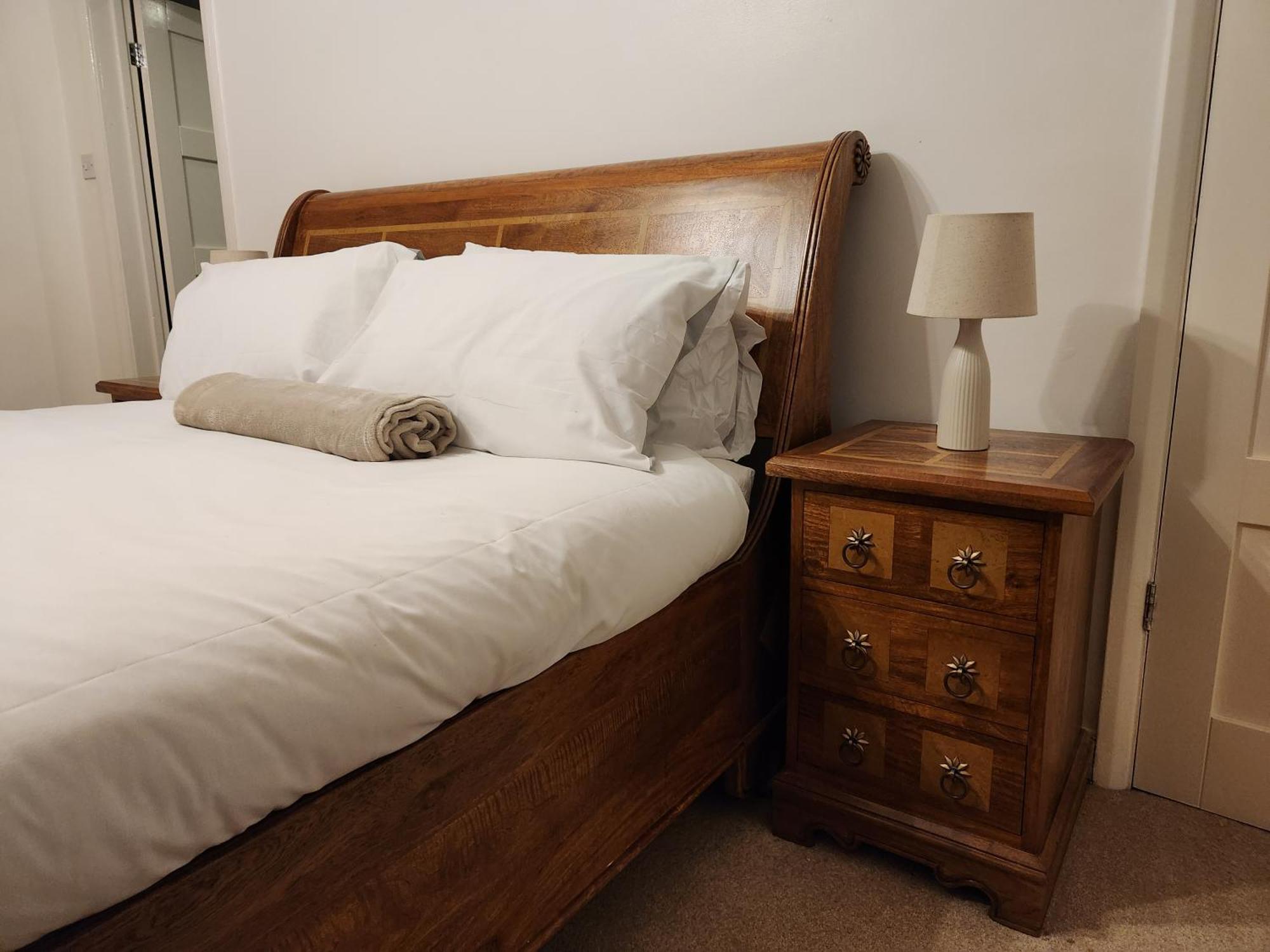 Elmdon House With 4 Spacious Bedrooms To Choose Birmingham Dış mekan fotoğraf