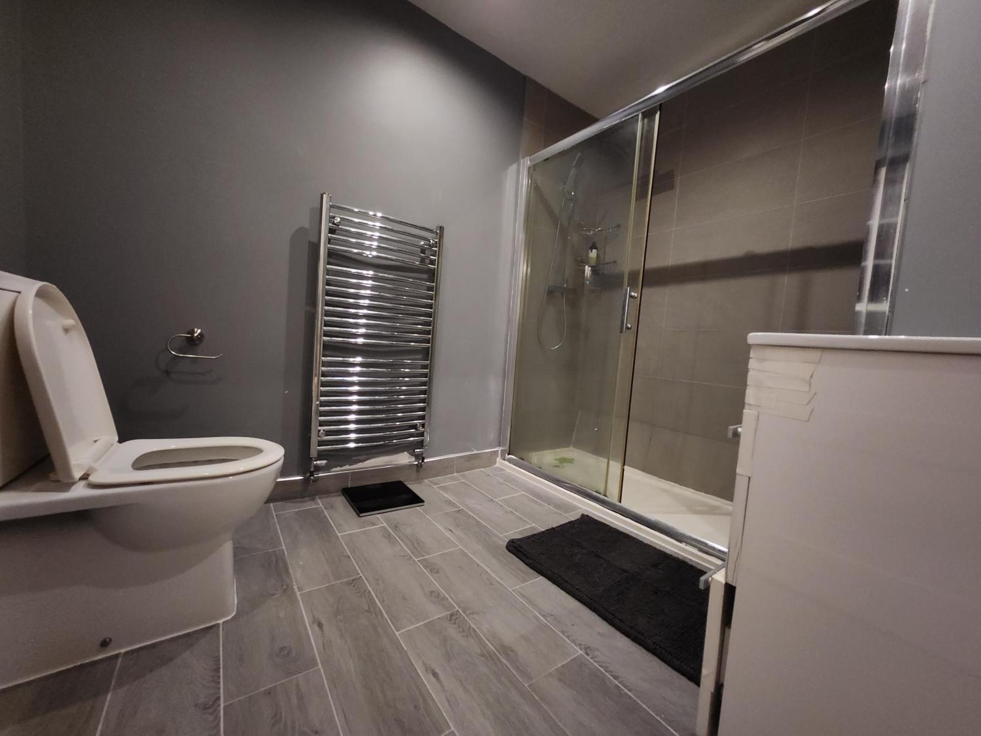 Elmdon House With 4 Spacious Bedrooms To Choose Birmingham Dış mekan fotoğraf